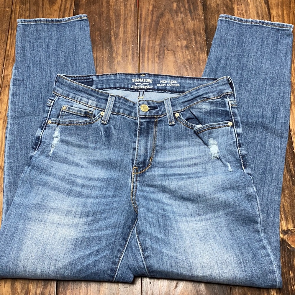 Women’s Levi’s Cuffed Mid Rise